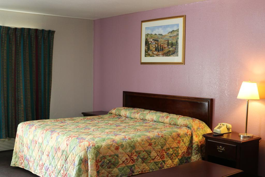 Budget Inn Jasper Room photo
